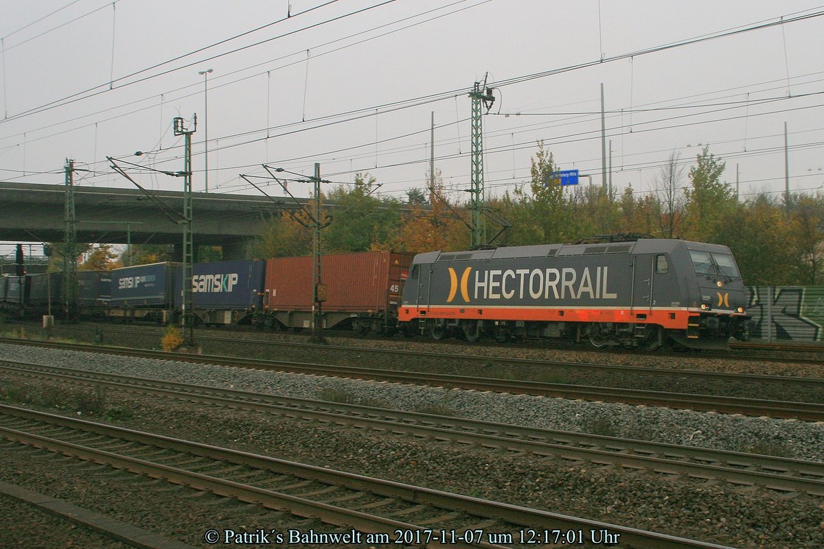 Hectorrail 241.009 mit KLV-Zug am 07.11.2017 in Hamburg-Harburg
© Patrik´s Bahnwelt